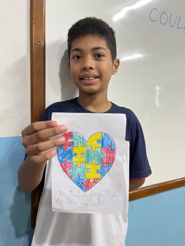 “Eu tenho orgulho de ser Autista.”❤️💙💚💛