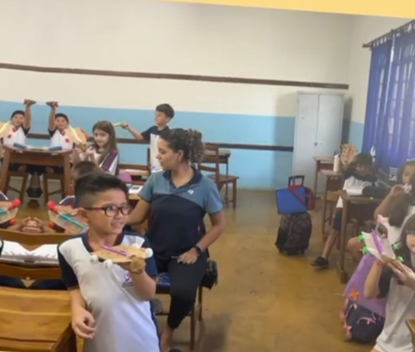 Carrinho movido a ar. ✨