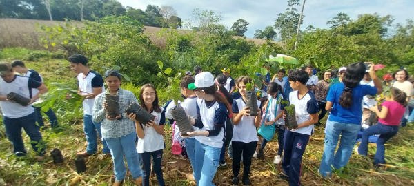 🌱 Projeto Floresta Viva Reflorestamento de nascente