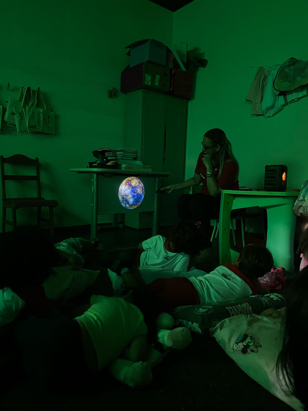 Maternal III, conhecendo a lua, estrelas e o universo de forma lúdica e divertida. 🥰