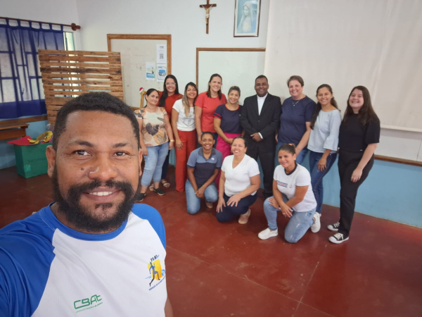“A oração, eis a primeira coisa a fazer, e com a oração, o trabalho” (Dom Bosco).  Momento de fala do nosso querido Pe. Celso, para benção aos colaboradores e do ano letivo de 2024. ✨  Semana Pedagógica 2024. ✨