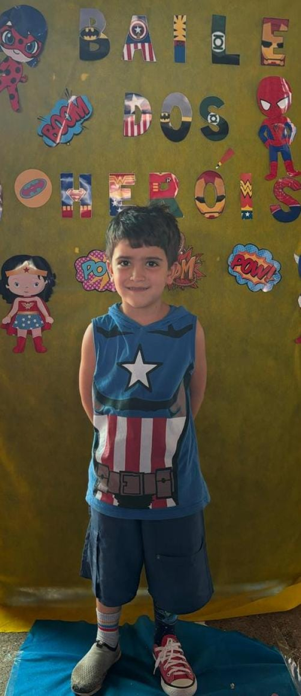 Semana das Crian&ccedil;as: Desfile dos Her&oacute;is. 🥰  N&iacute;vel II A. ✨